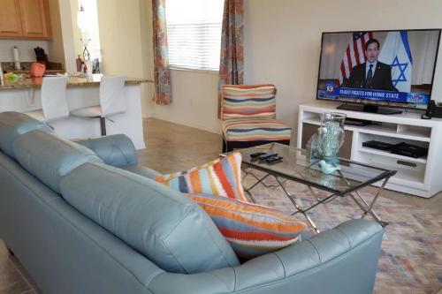3207 Compass Bay