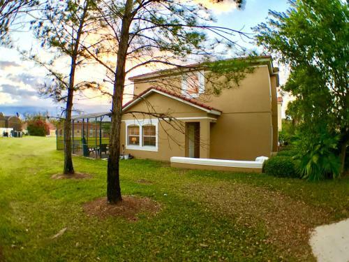 Four Bedrooms Home With Pool 3050