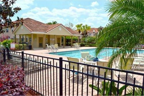 Paradise Cay Near Disney