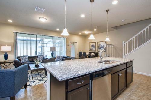 Windsor-5 Bed Townhouse W/splashpool-3811ww