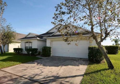 Luxurious 3 Bedroom Eagle Pointe Pool Home