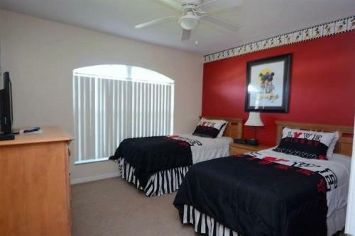 Luxurious 3 Bedroom Eagle Pointe Pool Home