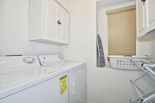 5113 Compass Bay