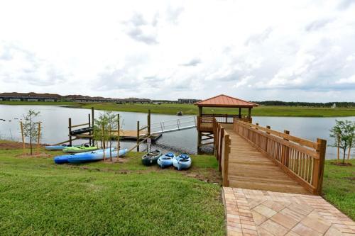 Villa 6 Bedroom, 4 Suites, 5 Minutes From Disney Parks