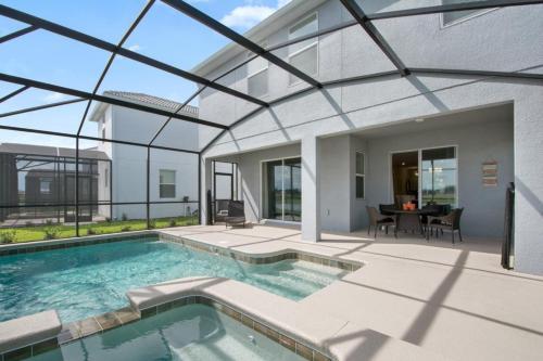 Villa 6 Bedroom, 4 Suites, 5 Minutes From Disney Parks