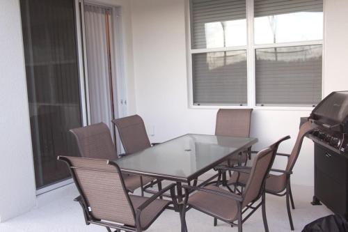 Villa Beautiful 4 Bedroom Home Accommodates 8 Guests