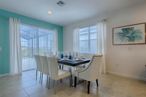 Villa 5 Bed Home At Bella Vida 347