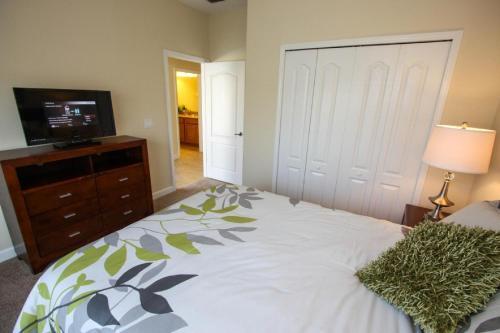 3041 Paradise Palms