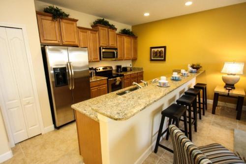 3085 Paradise Palms