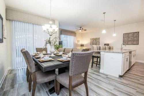 Crusoe Townhouse #244478