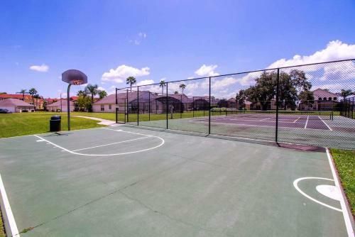 Spacious Villa With Private Pool - No Carpet - Disney Area