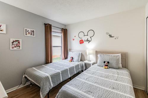 Spacious Villa With Private Pool - No Carpet - Disney Area