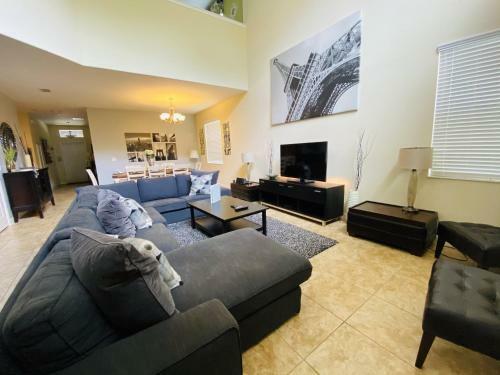 Paradise Palms- 5 Bedroom Pool Home-3116pp