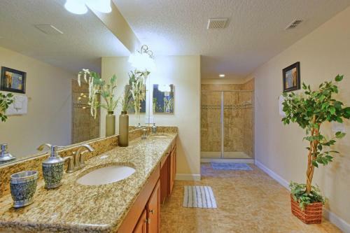 Paradise Palms- 5 Bedroom Pool Home-3116pp