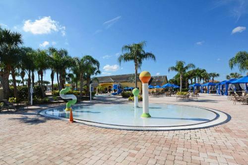 Paradise Palms- 5 Bedroom Pool Home-3116pp