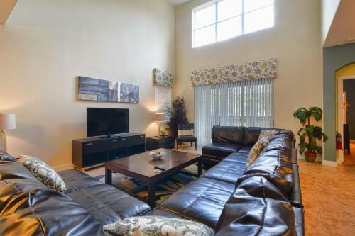 Paradise Palms- 5 Bedroom Pool Home-3116pp