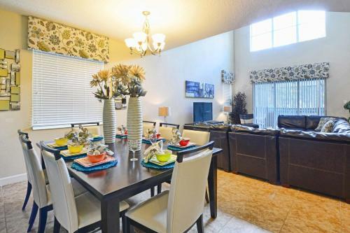 Paradise Palms- 5 Bedroom Pool Home-3116pp