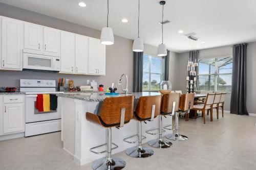 Stunning Vacation Home With Private Pool So3890