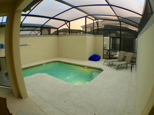 Four Bedrooms Home With Pool 4819