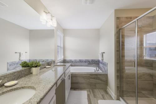 Villa 6 Bed Home At Calabria 9124