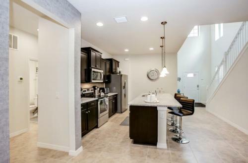 Modern Large Pool Home Next Disney-world Orlando