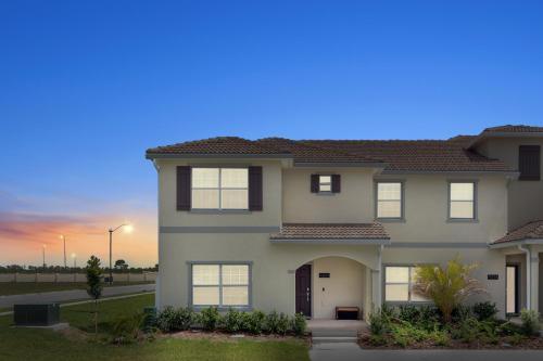 Five Bedrooms W/ Gameroom And Pool 4894