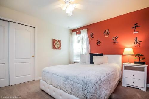 Villa Windsor At Westside - 8817md