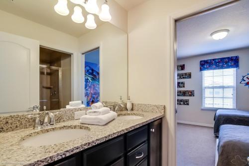 Villa Windsor At Westside - 8817md