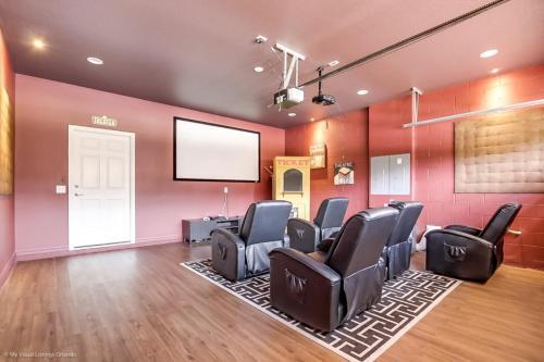 Villa Windsor At Westside - 8817md