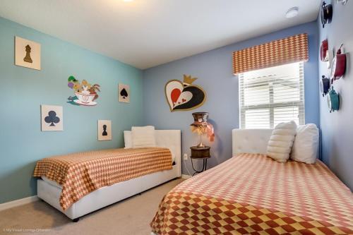 Villa Windsor At Westside - 8817md