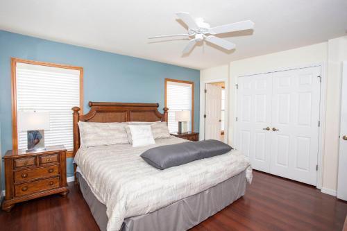 Four Bedroom W/ Pool Close To Disney 8570