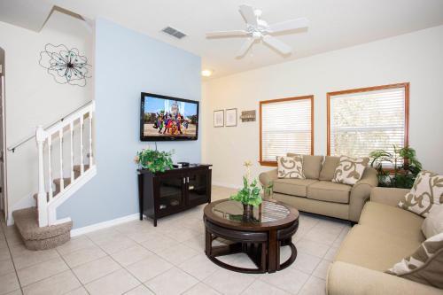 Four Bedroom W/ Pool Close To Disney 8570