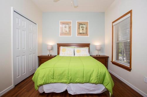 Four Bedroom W/ Pool Close To Disney 8570