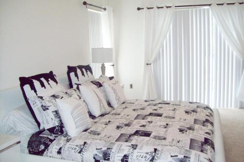 Kissimmee Villa Sleeps 12 Pool Air Con Wifi