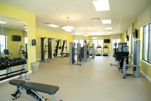 Luxurious 2 Bedroom Apartment Close To Disney 303