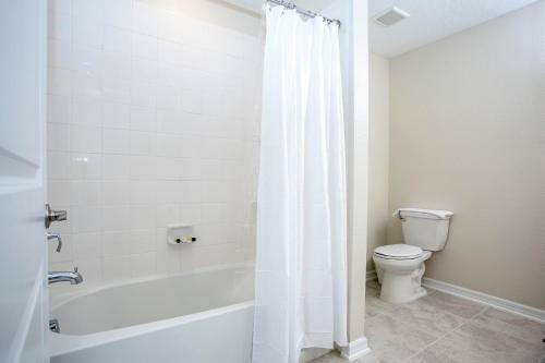Luxurious 2 Bedroom Apartment Close To Disney 303