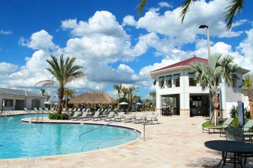 Luxurious 2 Bedroom Apartment Close To Disney 303