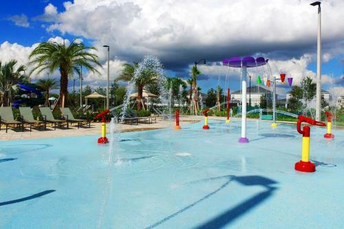 Luxurious 2 Bedroom Apartment Close To Disney 303