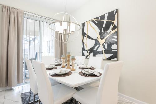 Luxury 4 Bed Villa For 11 Guests