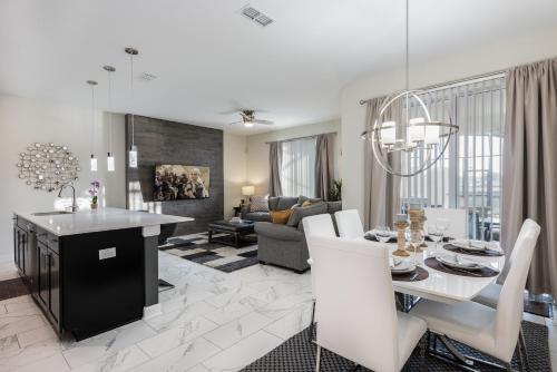 Luxury 4 Bed Villa For 11 Guests