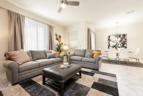 Luxury 4 Bed Villa For 11 Guests