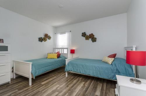 Lake Berkley Villa #231075