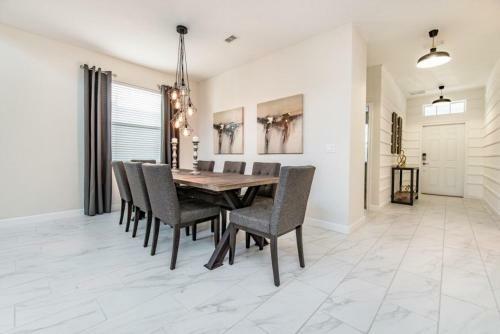 Storey Lake Villa 0474e