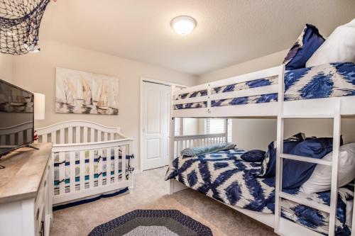 Seven-bedroom Villa 8952