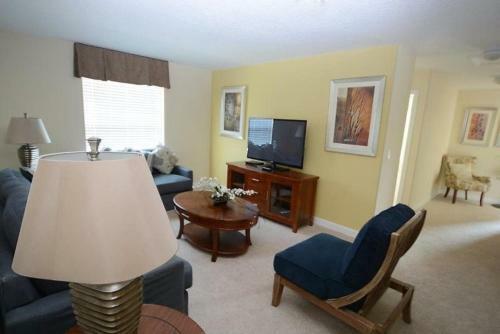 Luxury 6 Bedroom Pool Home In Paradise Palms Resort