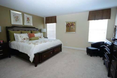 Luxury 6 Bedroom Pool Home In Paradise Palms Resort