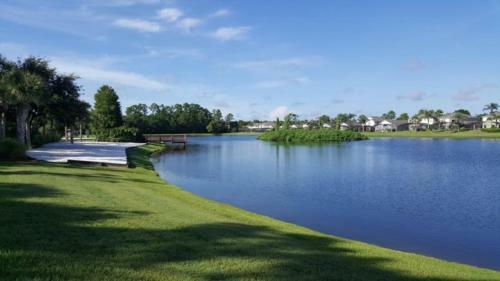 Stunning 5 Bedroom 3 Bath Pool Home In Lake Berkley