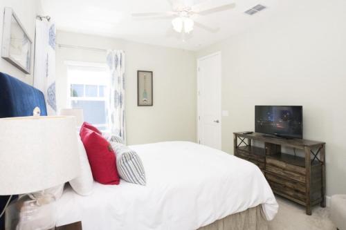 5 Suites Luxury Single Home With Private Pool Re1492