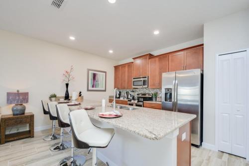 4 Bedrooms Villa - Storey Lake