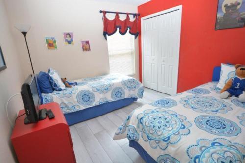 4 Bedroom Pool Home, Emerald Island Resort